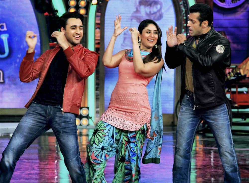 Bollywood actors Kareena Kapoor with Imraan Khan perform at the Bigg Boss House for promotion their film.