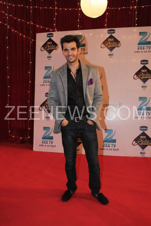 Karan Veer Grover on the Red Carpet of Zee Rishtey Awards.