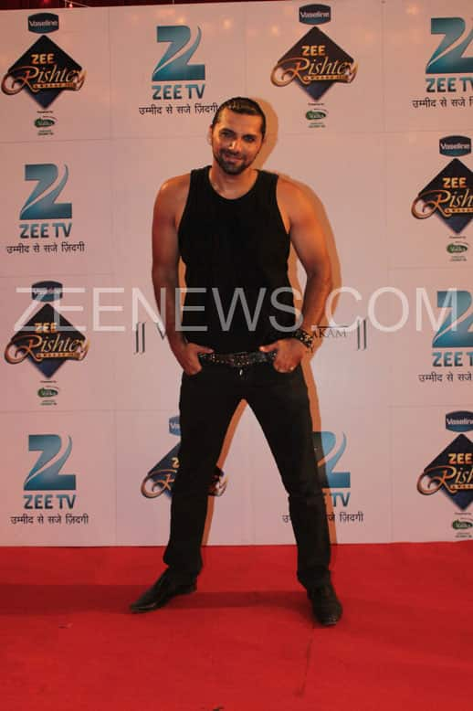 Chetan Hansraj on the Red Carpet of Zee Rishtey Awards.