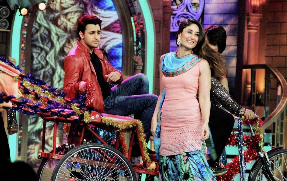 Bollywood Actors Kareena Kapoor with Imraan Khan perform at Bigg Boss House for promotion of their film Gori Tere Pyaar Mein at Lonawala.