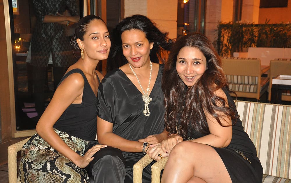 Lisa Haydon, Marie Lou Phillips and Nisha Jhangiani at a brunch in Mumbai. PIC COURTESY: DNA