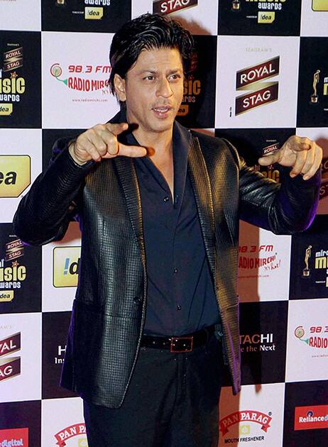 Shahrukh Khan during the 6th Mirchi Music Awards 2014 in Mumbai.