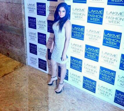 Richa Chadda arrives at lakme fashion week. Pic Courtesy: Twitter