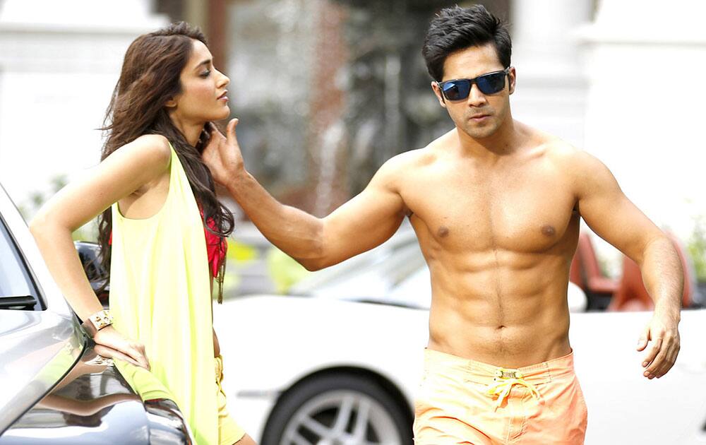 Movie Stills - Main Tera Hero