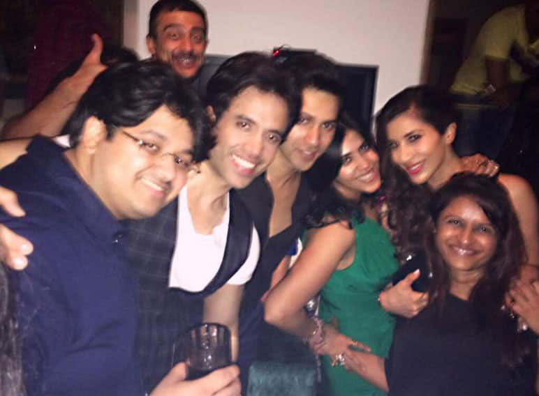 SOPHIE CHOUDRY posted this post and tweet....  Such a FUN nite with @tanuj_garg @Ileana_Official @Varun_dvn @humasqureshi , Harmeet & Hanna! #MainTeraHero. Pic Courtesy: Twitter