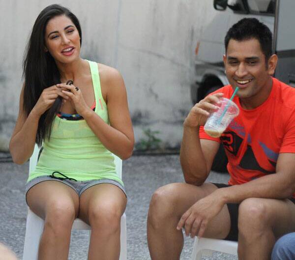 Nargis Fakhri and MS Dhoni. Pic Courtesy: Twitter	