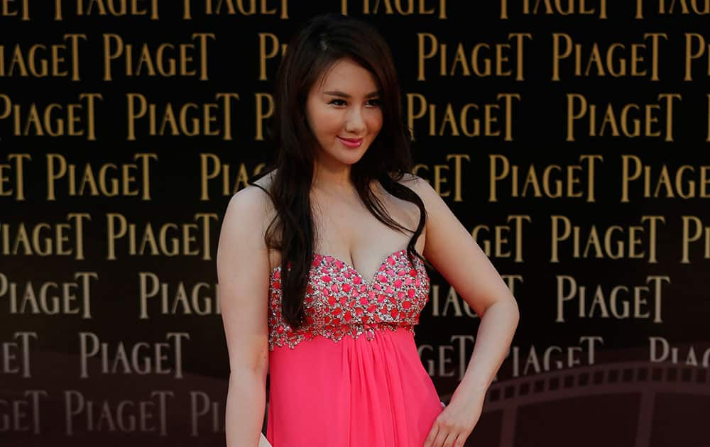 Chinese actress Meng Yao poses on the red carpet of the 33rd Hong Kong Film Awards.