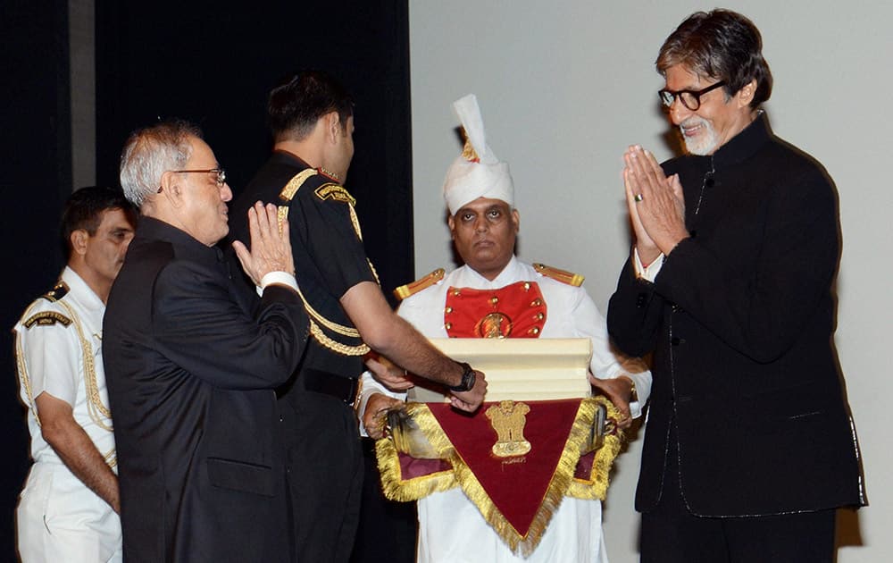 President Pranab Mukherjee with Amitabh Bachchan after the screening of the special show of Bhoothnath Returns at Rashtrapati Bhavan in New Delhi.