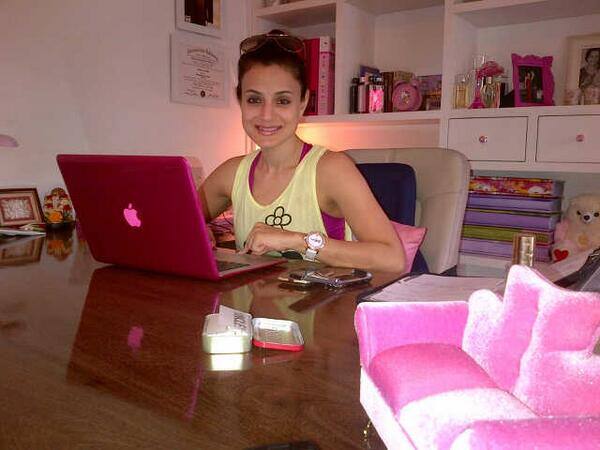 Ameesha Patel. Pic Courtesy: Twitter