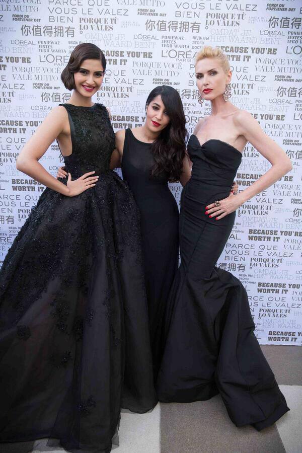 @sonamakapoor @LeilaBekhti @juditmasco ruled the #redcarpet at Cannes . Pic Courtesy: Twitter