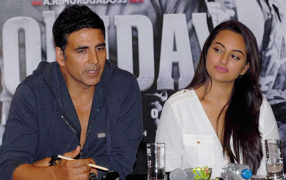 Akshay Kumar and Sonakshi Sinha during the press conference of thriller film 'Holiday: A Soldier is Never off Duty' , in Pune.