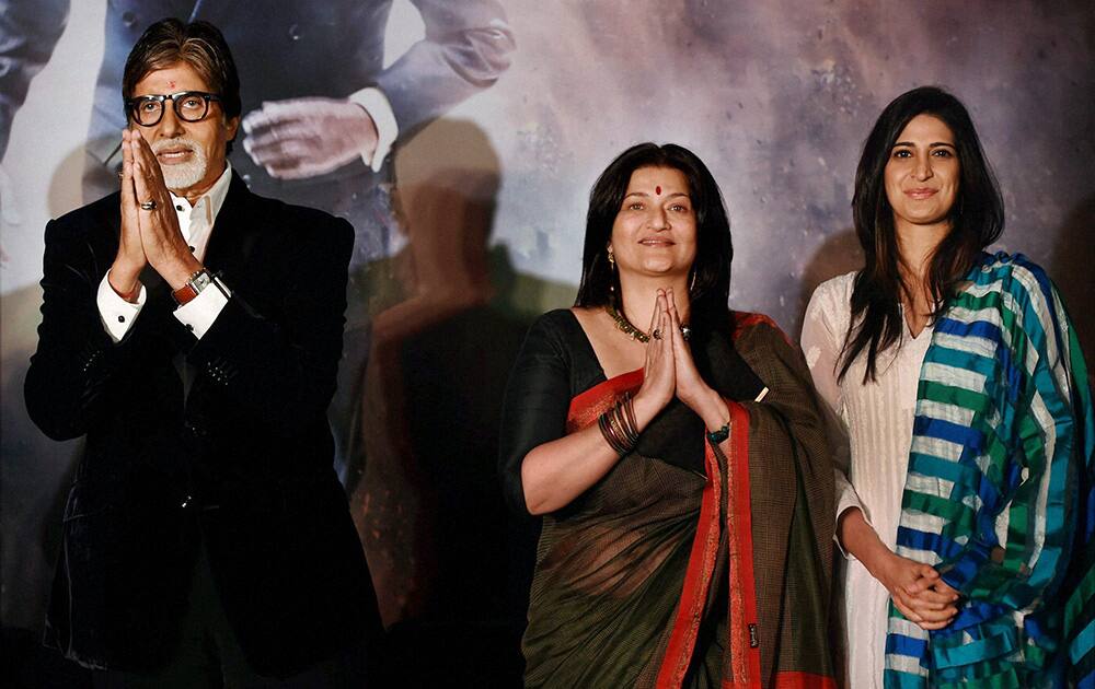 Megastar Amitabh Bachchan with actress Sarika and Aahana Kumra at a promotional event for his upcoming television show 'Yudh' in New Delhi.