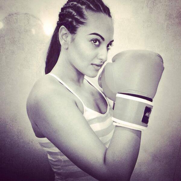 Pic Courtesy: Twitter@sonakshisinha