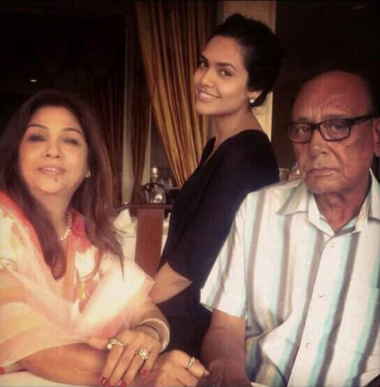 Esha Gupta ?- It's hard to find a perfect man when you already have your standards set high.love you dad,#HappyFathersDay.  Pic Courtesy: Twitter