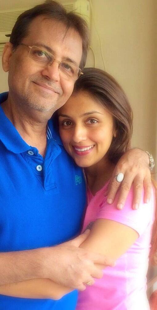 Aarti Chabria - Happpy fathers day to my walking talking living God, My father, My hero. Pic Courtesy: Twitter