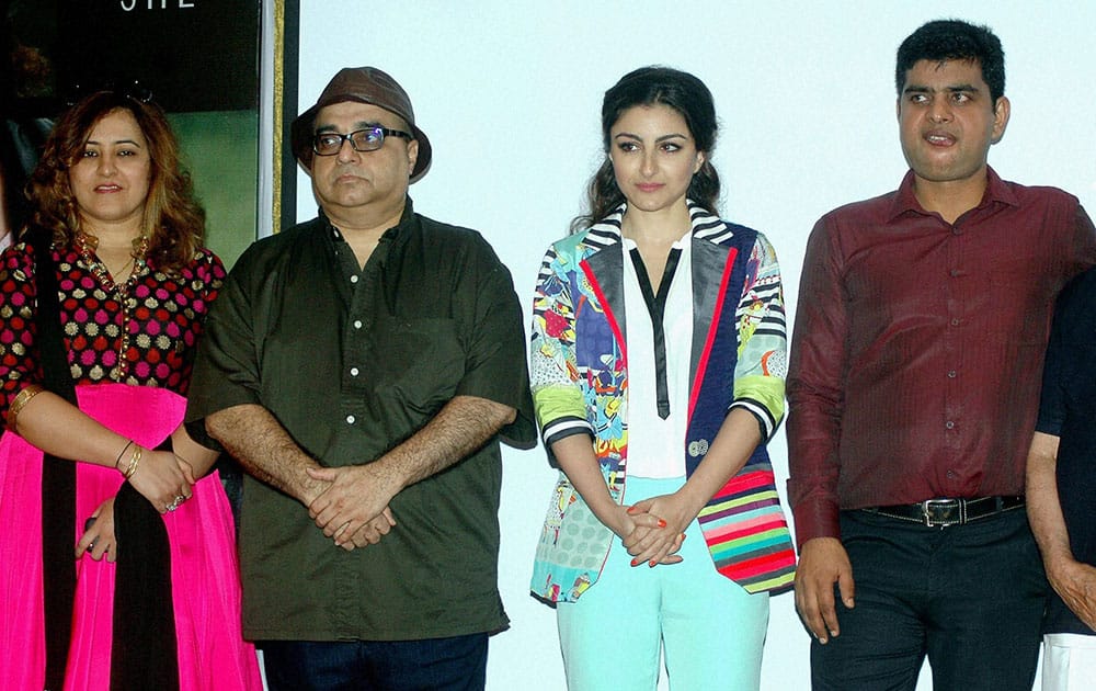 From left- Producer Vibha Khosla, Director Raj Kumar Santoshi, actress Soha Ali Khan and Manish Harishankar at a promotional event for their upcoming film 'Chaarfutiya Chhokare' in Mumbai.