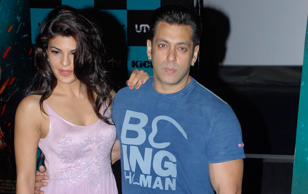 `SALMAN’S DAY OUT: Salman Khan and Jacquline Fernandez` along with the crew of Kick launched their new song Jumme ki raat. dna