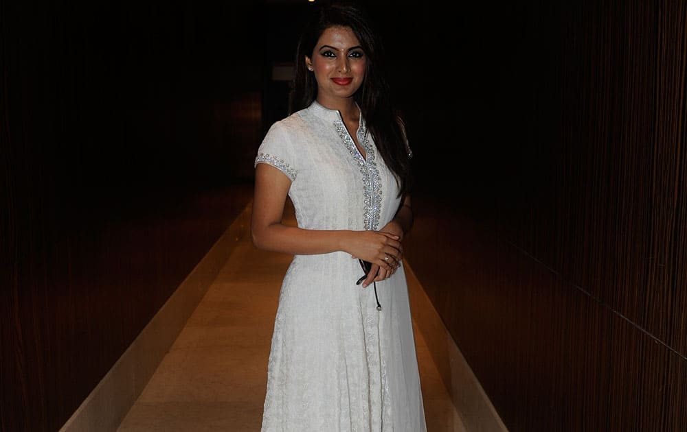 Geeta Basra at a musical evening organised in aid of YOUWECAN foundation in Mumbai. dna