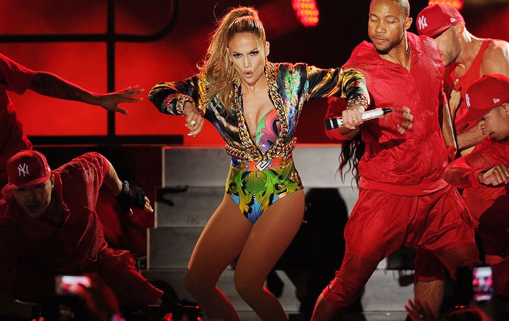 Jennifer Lopez performs at the iHeartRadio Ultimate Pool Party at Fontainebleau's BleauLive at Fontainebleau Miami Beach.