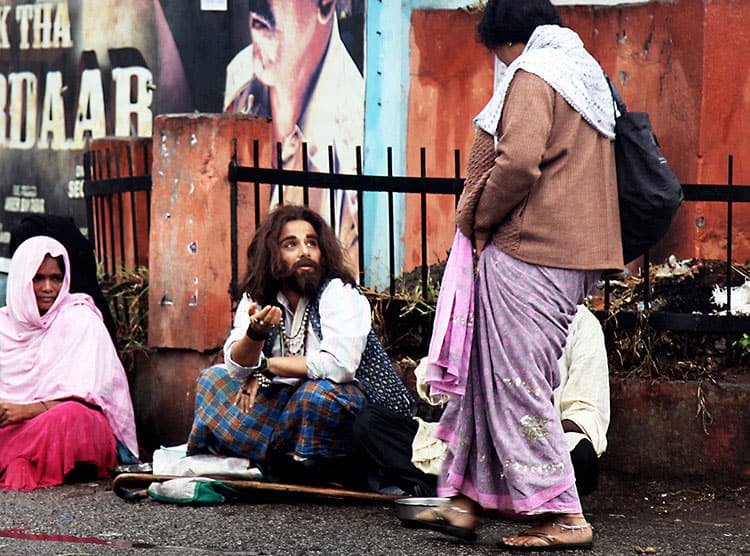 This look from the film caught everyone's attention. 'Bobby Jasoos' has been directed by Samar Shaikh and co-produced by actress Dia Mirza.