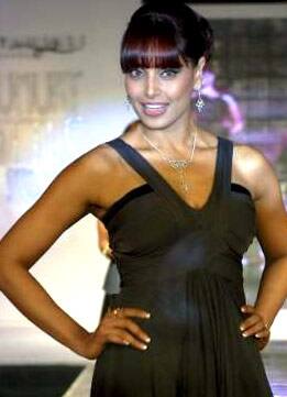 Bipasha Basu sizzles at the India International Jewellery Show in Mumbai.