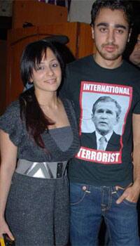 Actor Imran Khan and girlfriend Avantika Malik at the special screening of 'President is Coming'.