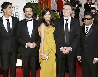 The cast and crew of 'Slumdog Millionaire' at the 66th Golden Globe Awards.