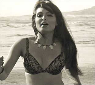 Parveen Babi in a Bo-Derek act!