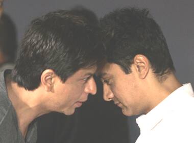 Shah Rukh and Aamir Khan join heads to resolve the revenue sharing tiff of multiplexes.