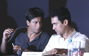 Shah Rukh and Aamir Khan in a press meet to resolve the multiplex stalemate.