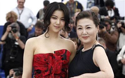 South Korean actresses Kim Ok-Vin and Kim Hae-Sook during a photo call for the film 'Bak-Jwi' (Thirst) at the 62nd International film festival