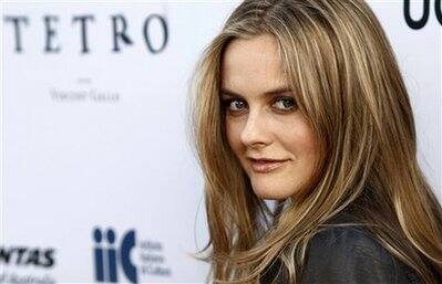 Alicia Silverstone arrives at the premiere of 'Tetro' in Los Angeles on Wednesday