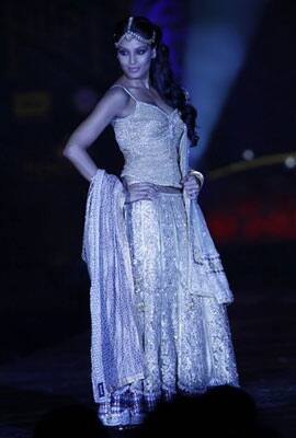 Bollywood actress Bipasha Basu preformes at a fashion show one day before the 10th International Indian Film Awards presentation at a casino-hotel complex in Macau.