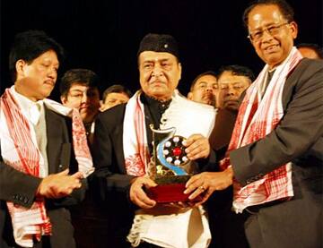 Bhupen Hazarika prsented Sanget Natak Academy Award by President Pratibha Patil.