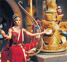 Goddess Katrina's desi avatar in 'De Dhana Dhan'. 