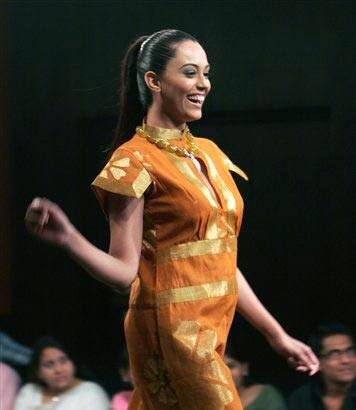 A model presents a creation by Babita Jai Shankar at the Bangalore Fashion Week 2009, in Bangalore, India, Sunday, July 26, 2009.