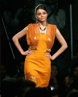 A model presents a creation by Babita Jai Shankar at the Bangalore Fashion Week 2009, in Bangalore, India, Sunday, July 26, 2009.