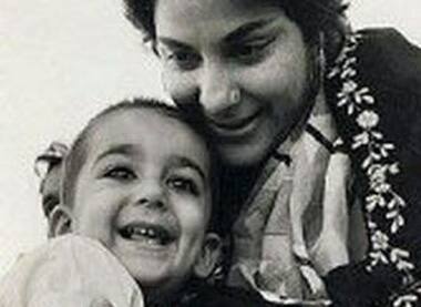 Sanju with mum Nargis Dutt.