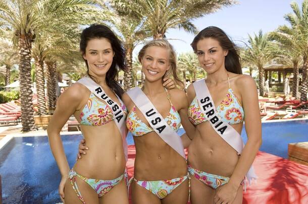 Miss Russia 2009 Sofia Rudyeva (L-R), Miss USA 2009 Kristen Dalton and Miss Serbia 2009 Dragana Atlija pose for photographer at Atlantis on Paradise Island in Bahamas in this undated handout photo.