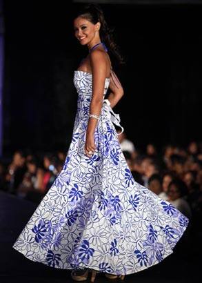 Miss Belgium Zeynep Sever poses during a fashion show event at the Miss Universe 2009 competition in Nassau, Bahamas