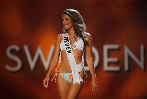 Miss Sweden Renate Cerljen walks during the swimsuit event of the 2009 Miss Universe Preliminary Competition