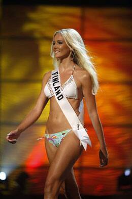 Miss Finland Essi Poysti walks during the swimsuit event of the 2009 Miss Universe Preliminary Competition