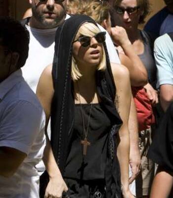 Lady Gaga’s takes a ‘respectable’ stroll through Jerusalem's Old City, as instructed by the country to the controvertial singer.