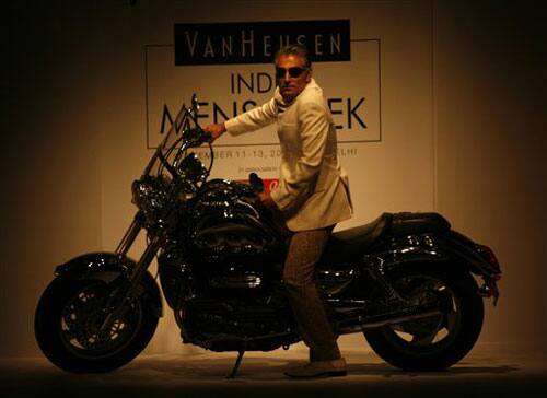 Rahul Dev presents a creation by designer Ravi Bajaj on the first day of Men's Week 2009 in New Delhi.