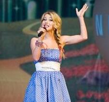 Julianne Hough performs at the Netflix 'Wizard of Oz' outdoor concert and screening in Central Park in New York.