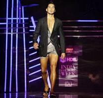 Dino Morea walks down the ramp at ICW.