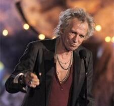 Keith Richards accepts the Rock Immortal award at the 'Scream Awards' in LA.