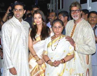 Amitabh with wife Jaya, daughter-in-law Aishwarya and son Abhishek Bachchan during the unveiling of 'Madhushala'. 