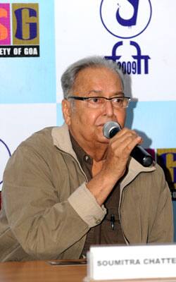 Renowned actor Soumitra Chatterjee addressing at a press conference during the 40th International Film Festival (IFFI-2009), at Panaji, Goa on December 01, 2009. 