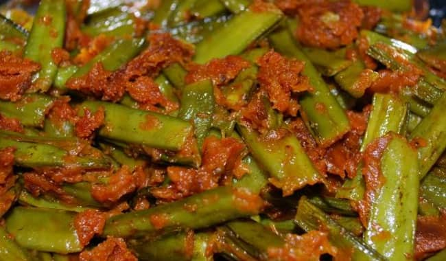 Recipe: Masaledar Gawar ki sabzi | News | Zee News